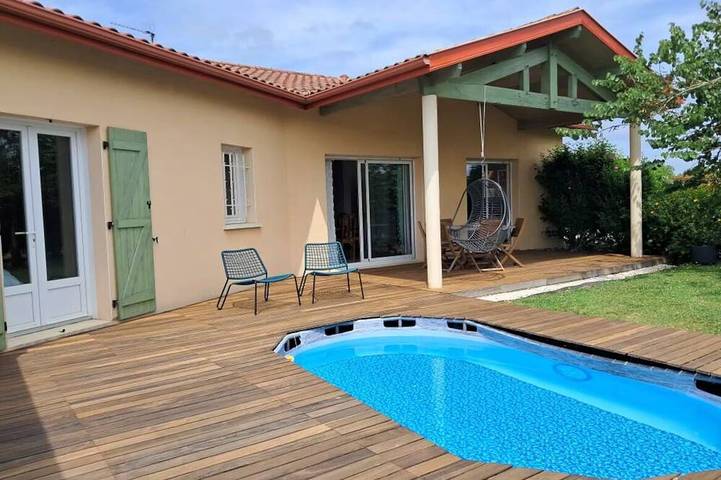 Location de vacances pour 8 personnes à Bellocq