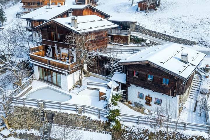 Ferienhaus für 7 Personen, mit Garten und Pool sowie Balkon