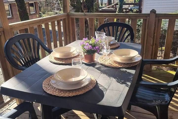 Mobil home pour 4 personnes à Peyrignac