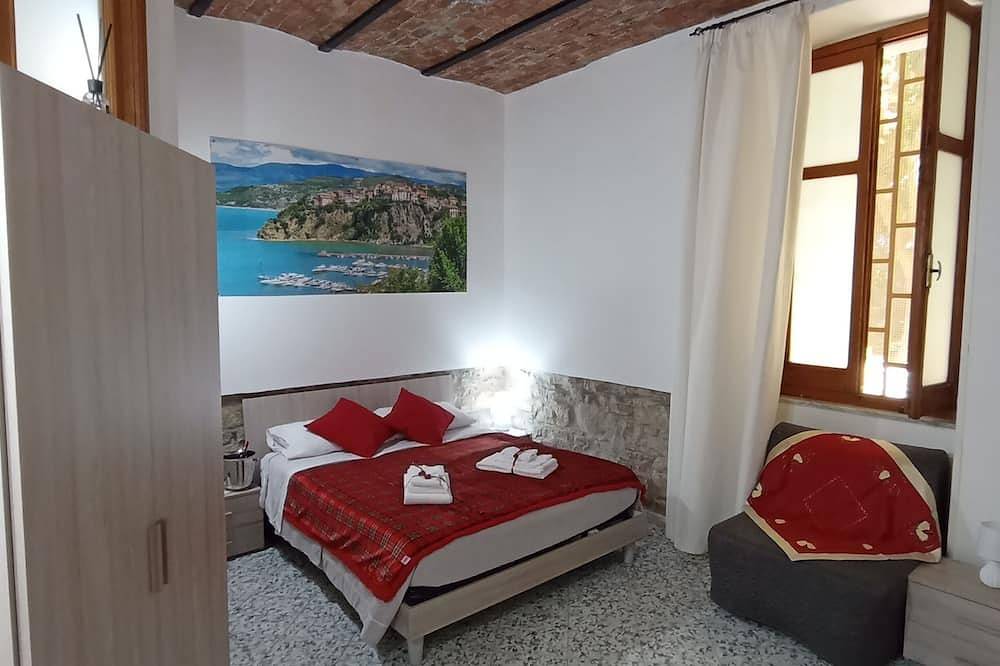 Entire apartment, Le Antiche Volte, suites with fully equipped kitchen in the heart of Agropoli in Agropoli, Cilento