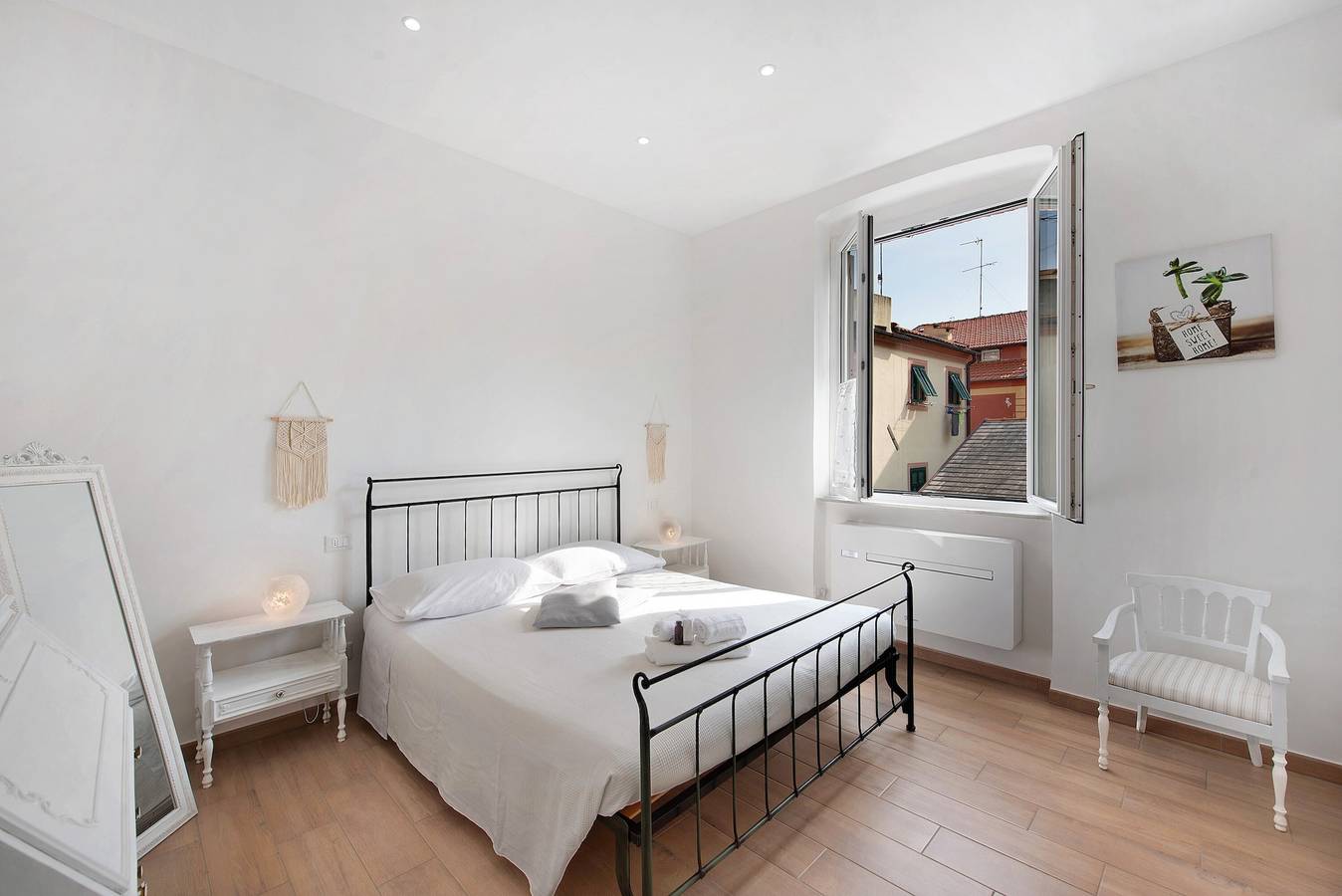 Apartamento entero, Apartamento 'Rosa Corallo Deluxe- Centro Storico' con Wi-Fi y aire acondicionado in Varazze (City), Varazze
