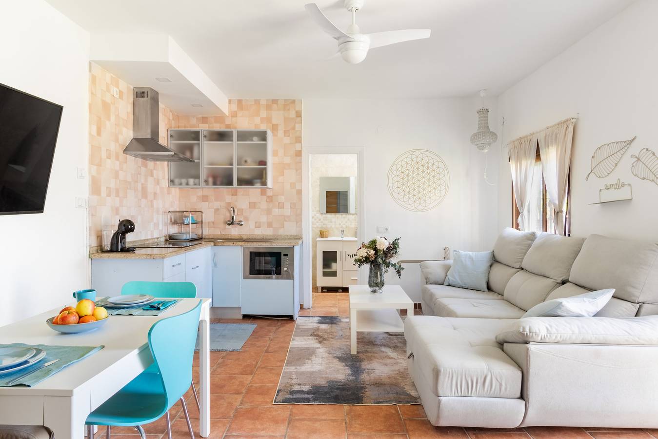 Entire apartment, Views, Parking, Huge terrace/pets, center 3.5km in Ciudad Jardín (Málaga), Malaga