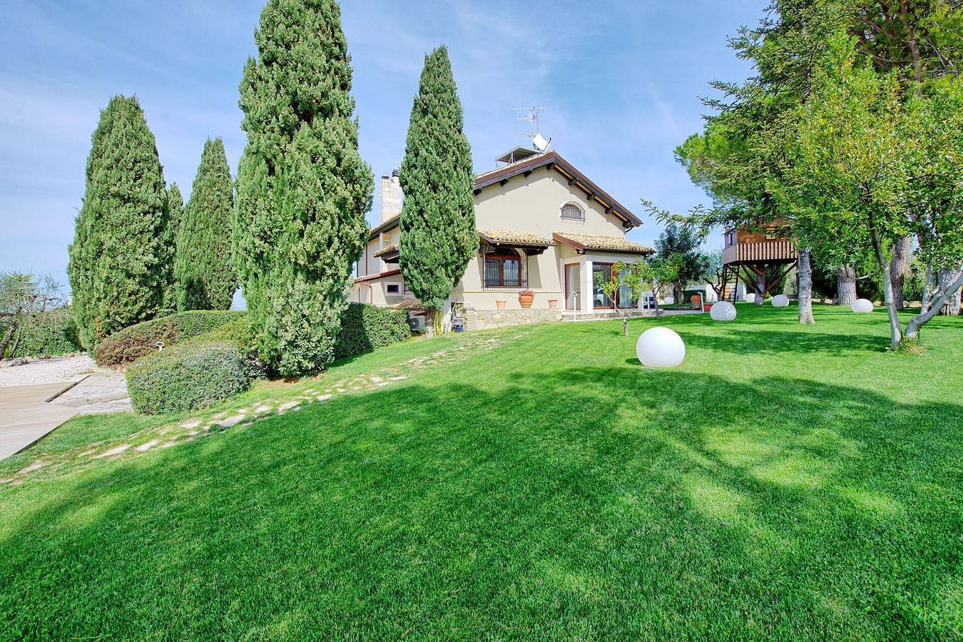 Villa Tagliaferri in Vasto, Chieti Province