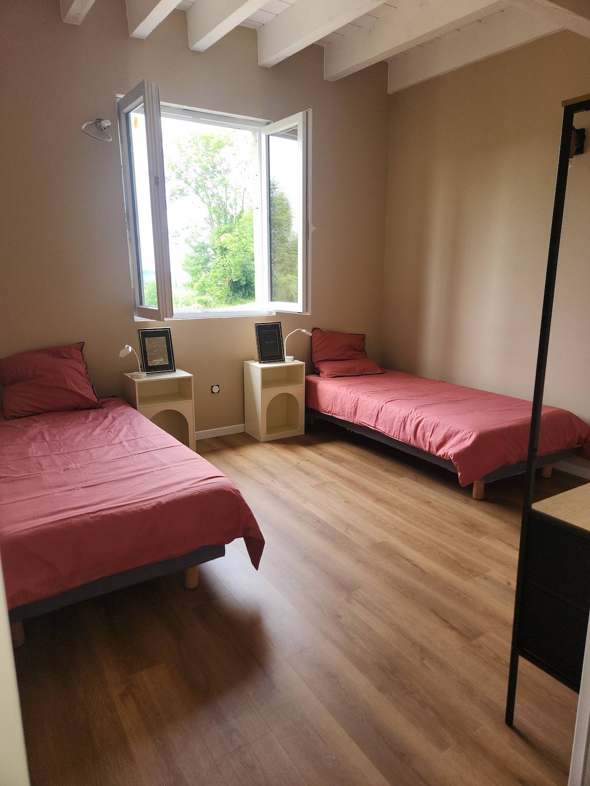 Ferienhaus 'Mendi Borda' mit privater Terrasse, Wlan und Klimaanlage in Larribar-Sorhapuru, Bayonne und Umgebung