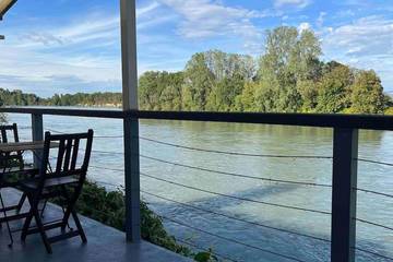 Maison de campagne pour 6 personnes, avec vue ainsi que piscine et terrasse à Chavanoz