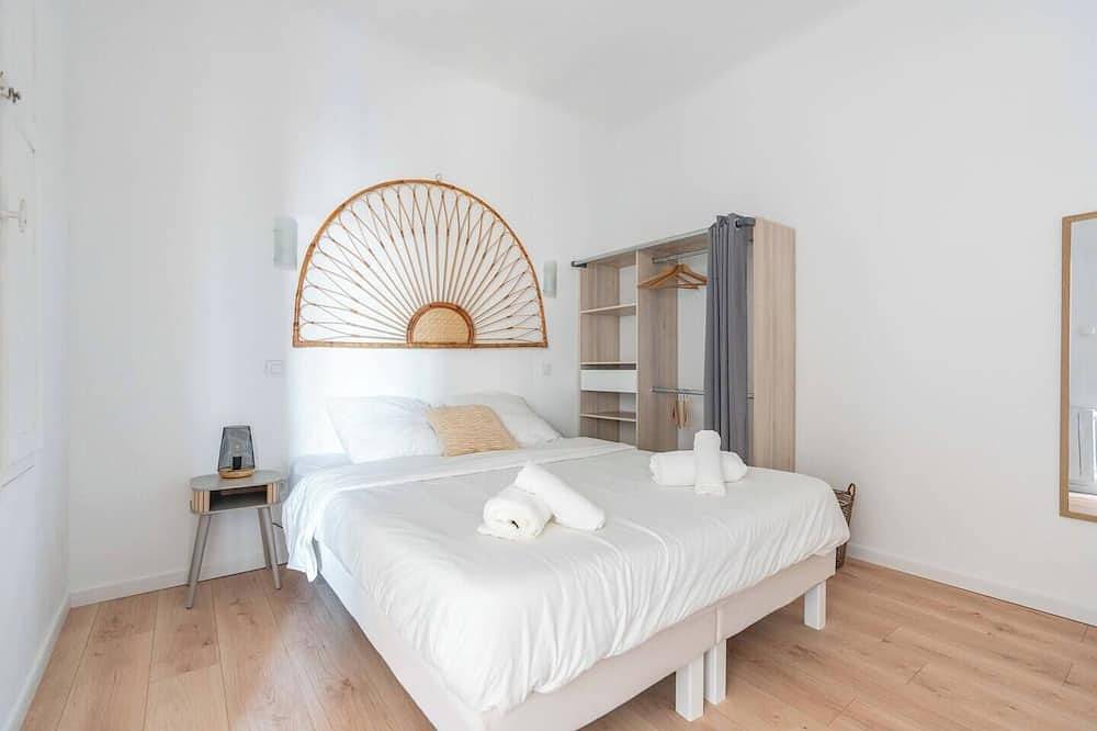 Entire apartment, Spacious, warm and comfortable apartment in Pertuis, Parc naturel régional du Luberon