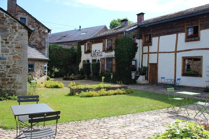 Hôtel pour 2 personnes, avec vue ainsi que jardin et terrasse, animaux acceptés dans Mormont