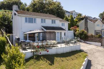 Cottage for 12 People in Saundersfoot, Pembrokeshire, Photo 1