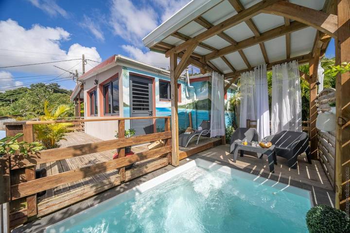 Gîte pour 2 personnes, avec jardin ainsi que vue et piscine à Le Lamentin - 4