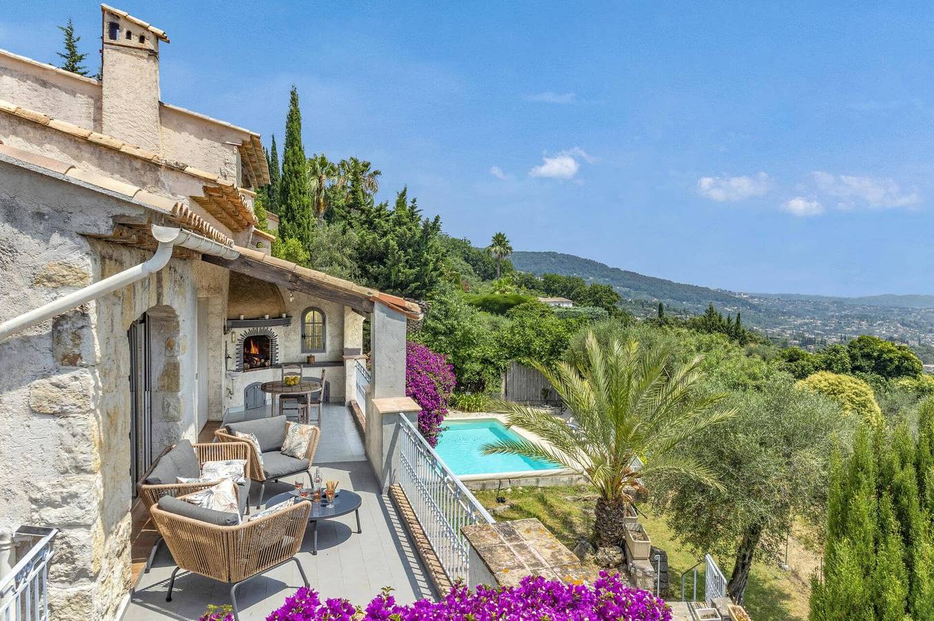 Villa Alto by Villa Plus in Spéracèdes, Cannes region