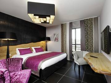 Hôtel pour 3 personnes, avec sauna ainsi que balcon et piscine à Flassans-sur-Issole