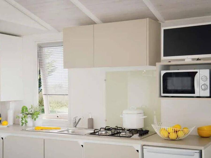 Camping Domaine du Logis - Mobilhome 4 personnes - Mobil-home | Comfort | 2 Ch. | 4 Pers. | Terrasse simple | Tv in La Chapelle-aux-Filtzméens, Région de Saint-Malo