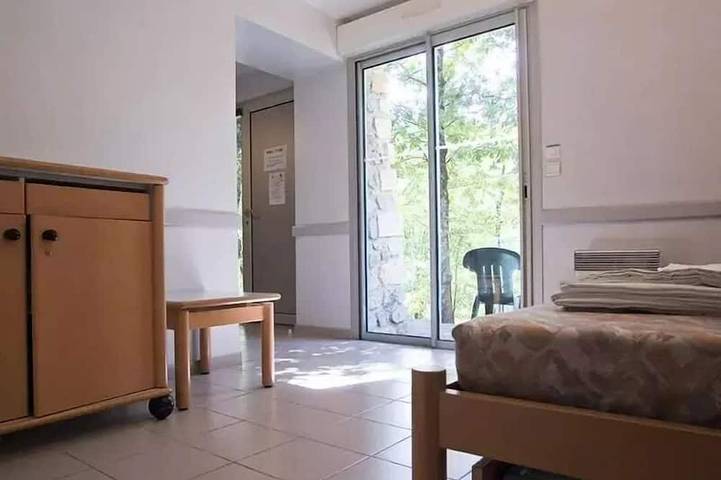 Gîte pour 4 personnes, avec piscine et terrasse, animaux acceptés dans Le Pont d'Arc - 2