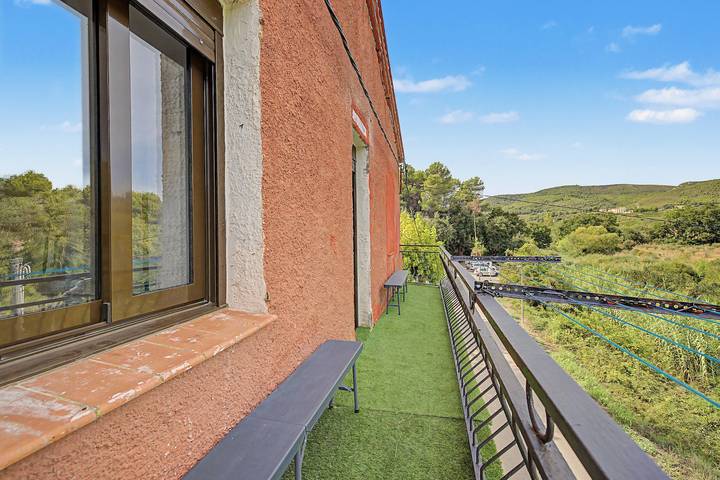 Hel lägenhet, Apartment 'Ca La Selma' with Balcony and Wi-Fi in Pla de Manlleu, Aiguamúrcia