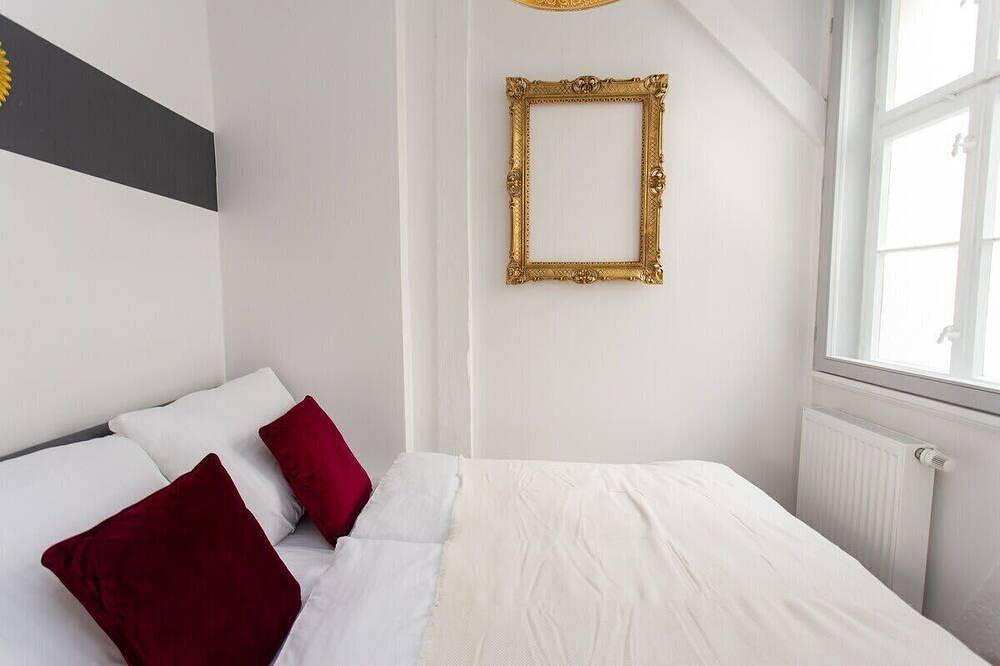 Fullhouse | Halle | M14 King Louis Xiv | Zentrum in Halle (Sajonia-Anhalt), Saale-Unstrut