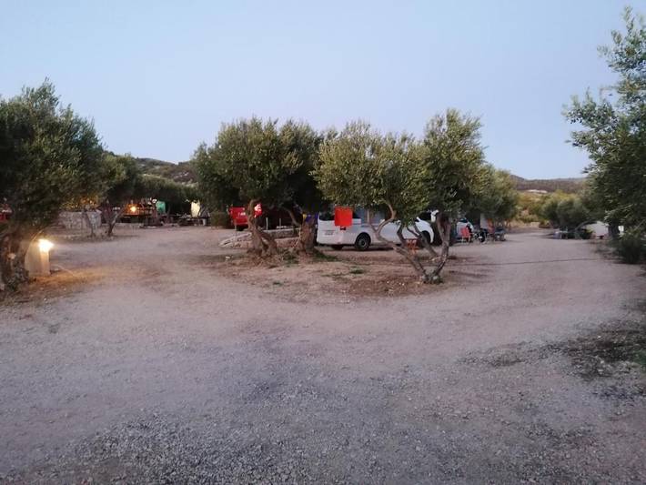 Camping pour 4 personnes, avec piscine et sauna ainsi que vue et jardin, animaux acceptés dans Hvar - 4