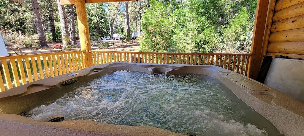 Camping for 6 people, with hot tub and terrace in Northern California