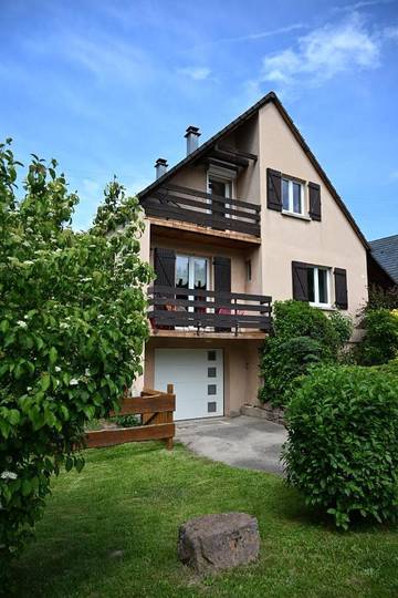 Location de vacances pour 6 personnes, avec jardin et vue à Labaroche