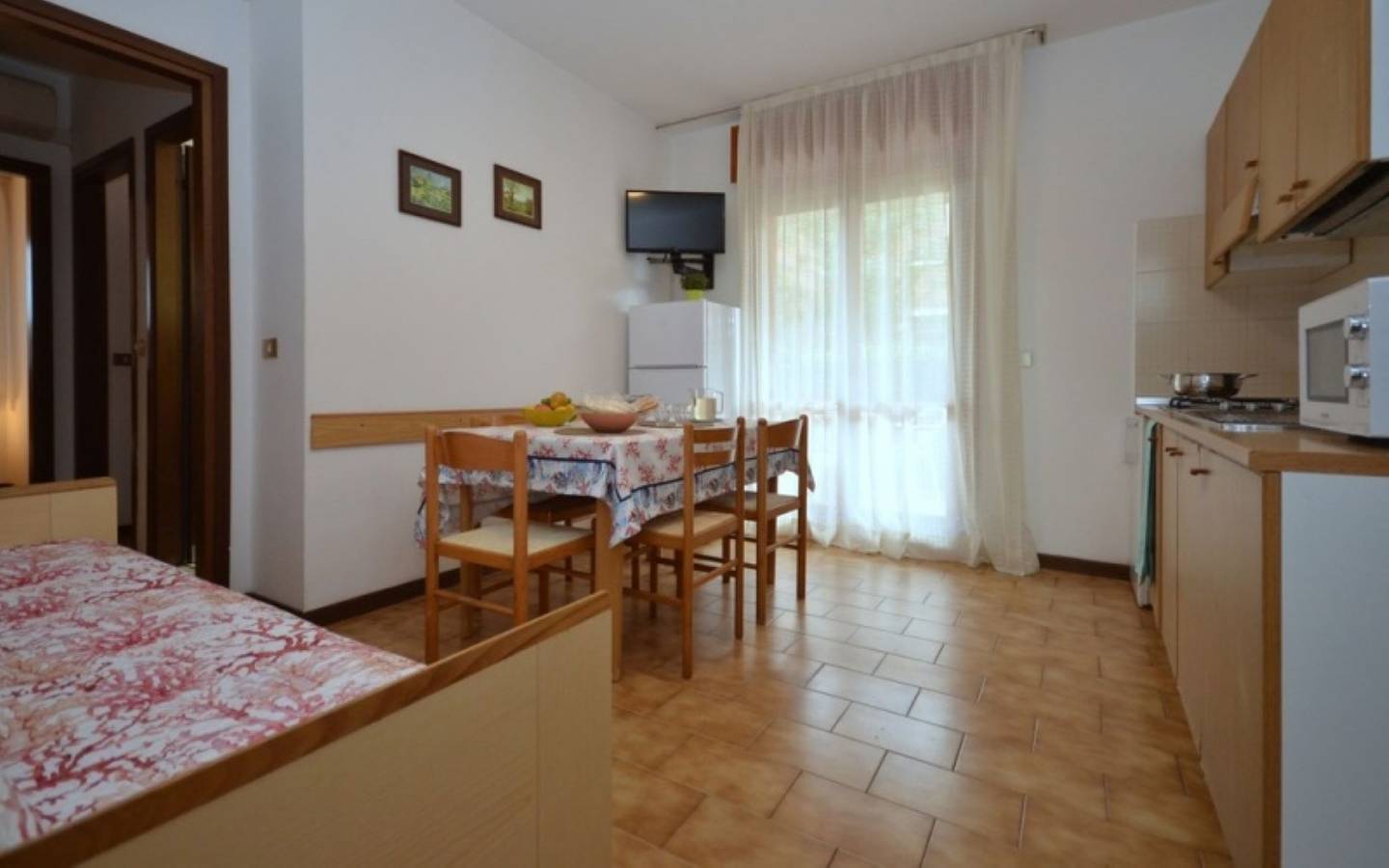 Apartamento entero, Amplio apartamento con piscina exterior compartida. in Lignano Sabbiadoro, Provincia d'Udine