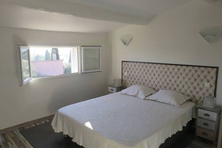 Location de vacances pour 4 personnes, avec piscine et jardin à Saint-Saturnin-lès-Avignon - 2