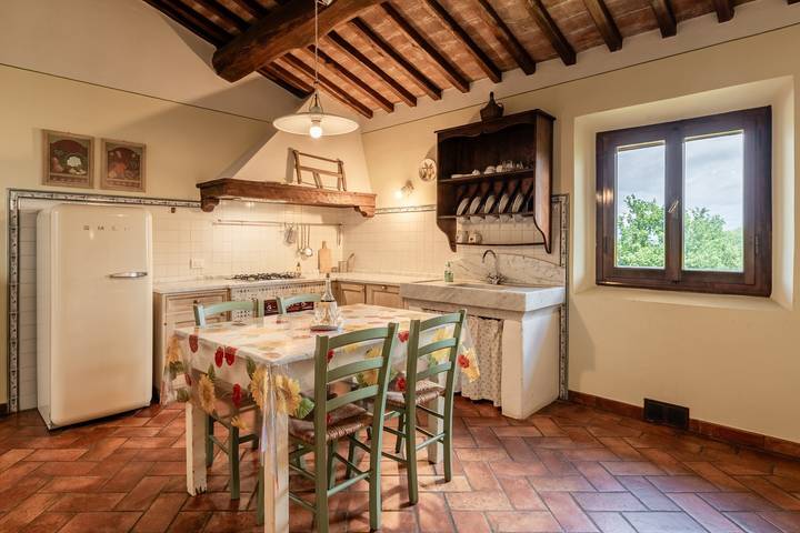 Appartamento intero, Appartamento 'Il Granaio' con piscina condivisa, Wi-Fi e aria condizionata in Fucecchio, Firenze province