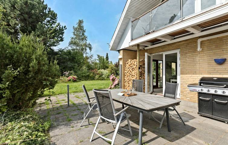 Ferienhaus für 6 Personen mit Terrasse in Hundested, Hovedstaden