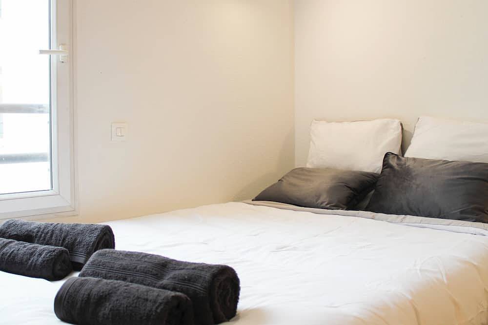 Entire apartment, Practical studio in the heart of La Défense in Courbevoie, Hauts-de-Seine