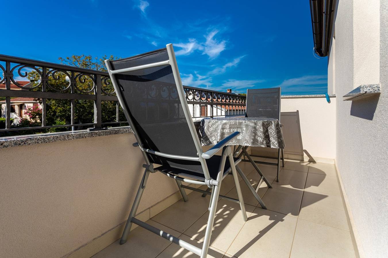 Modernes Studio-Apartment mit Wlan, Klimaanlage und sicherem Parkplatz in Vantačići in Vantacici, Krk