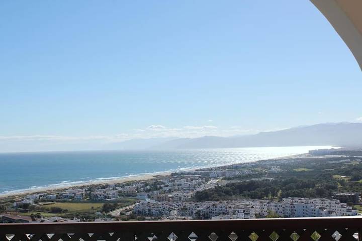 Appartement de vacances pour 7 personnes, avec jardin ainsi que piscine et vue