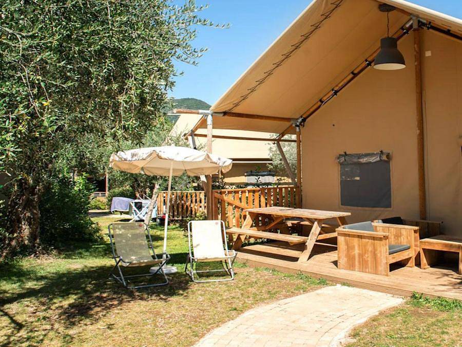 Weekend Glamping Resort - Safarizelt 5 personen - Safari Lodge in San Felice del Benaco, Gardasee-Berge