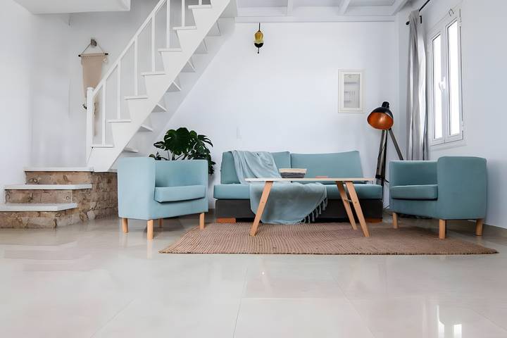 Apartment for 4 people, with hot tub and garden as well as balcony in Santorini