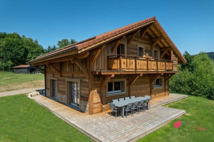 Chalet voor 10 personen, with uitzicht and zwembad as well as tuin and sauna, kindvriendelijk in Gérardmer
