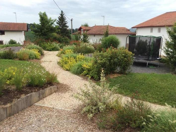 Location de vacances pour 6 personnes, avec vue ainsi que piscine et jardin à Mendionde - 4