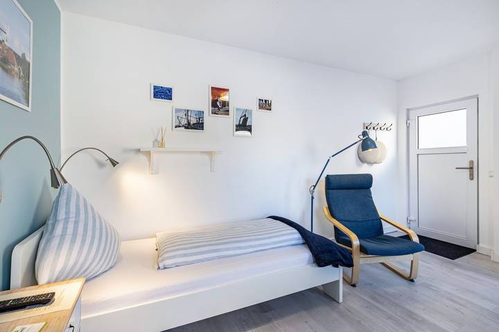 Ganzes Studio, Einzimmerapartment "Friesenstube" mit Privatterrasse, Gemeinschaftsgarten und Wlan in Kerken, Kreis Kleve
