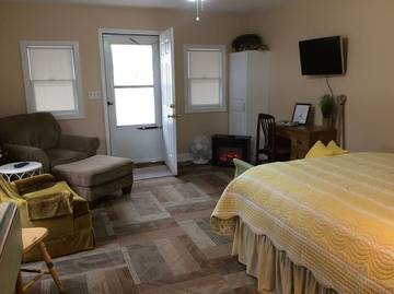 Cottage for 2 Guests in Kentucky Lake, Kentucky, Picture 4