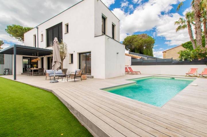 Villa pour 8 personnes, avec Terrasse ainsi que Jardin et Piscine à La Grande-Motte