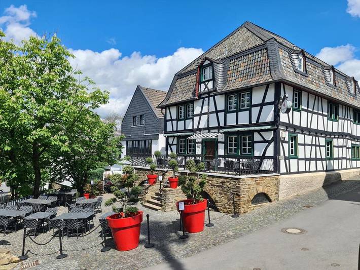 Hotel für 2 Personen, mit Ausblick und Garten in Hennef