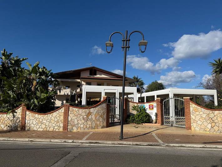 B&b per 3 persone, con giardino e panorama in Capo Vaticano