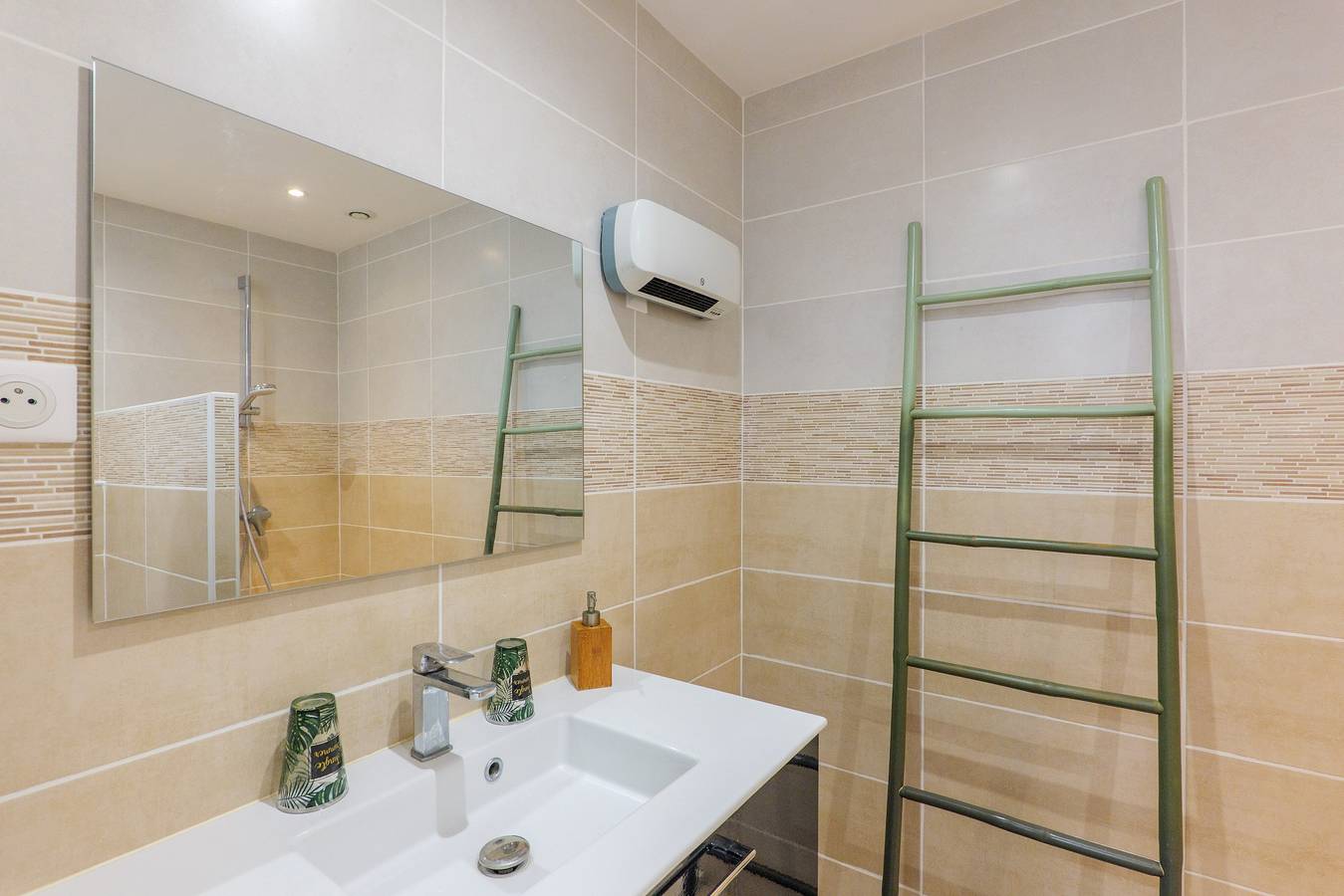 Le lavoir de Gras – Guest Room in Gras, Privas