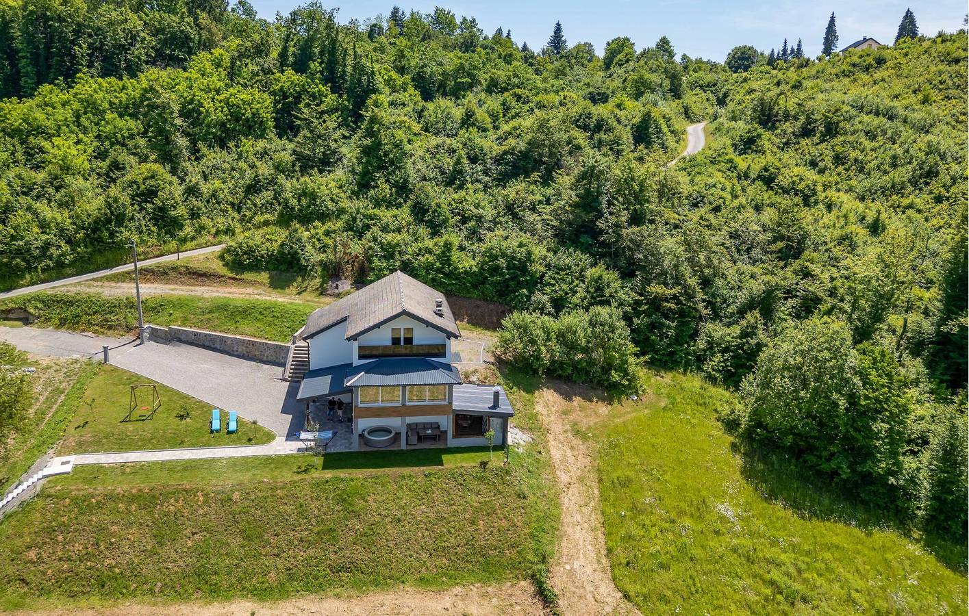 Ferienhaus für 2 Personen mit Terrasse in Karlovac und Umgebung