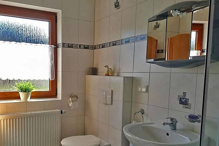 Ferienwohnung für 4 Personen, mit Terrasse und Garten in Zweibrücken - 3