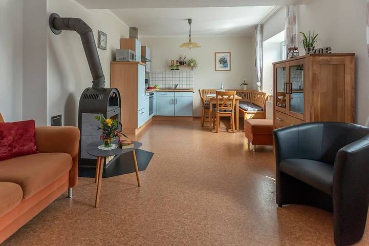 Ferienwohnung für 3 Personen, mit Garten und Terrasse