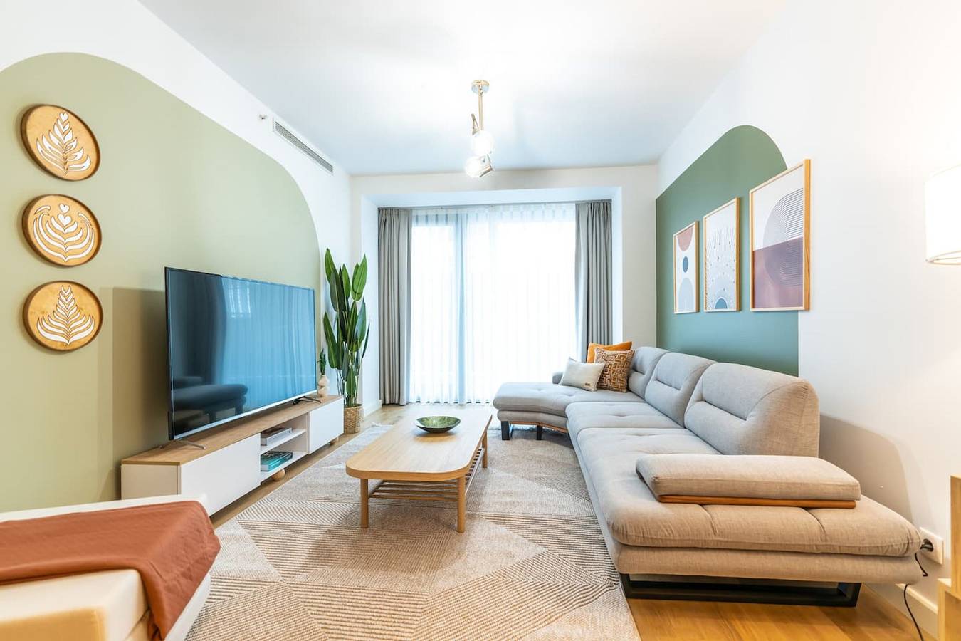 Appartamento intero, 1-Bdr Getaway with Pool/Gym near Taksim Square in Şişli, Istanbul