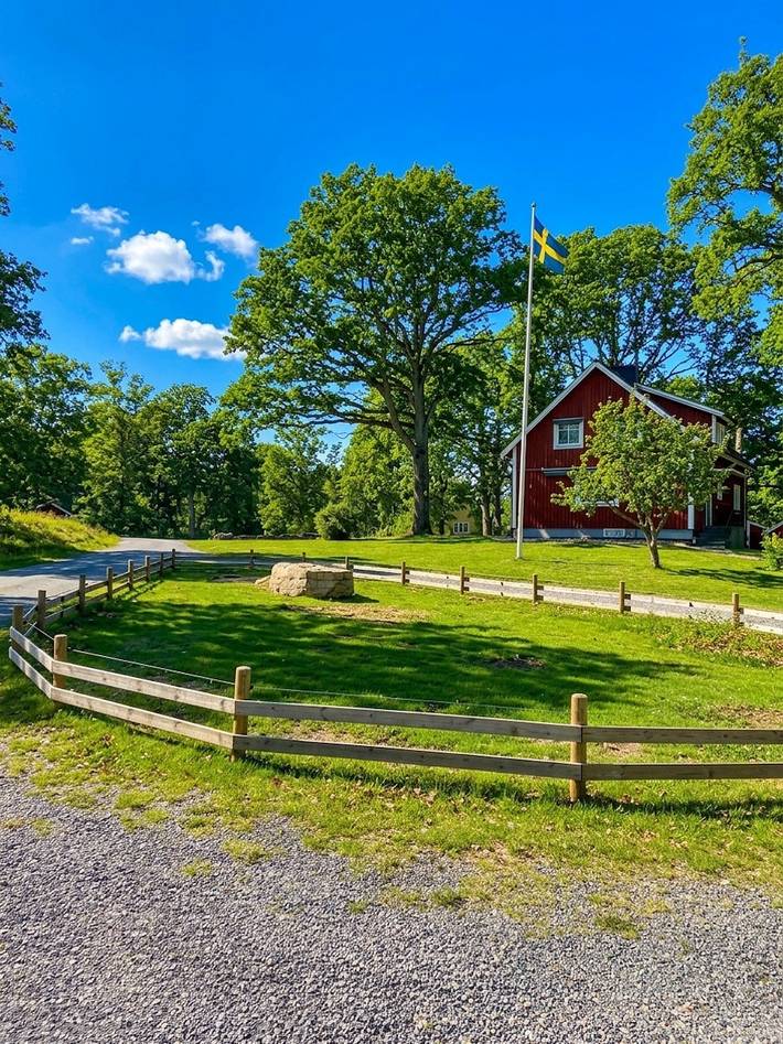 Liebevoll eingerichtetes Ferienhaus am Fluss und Seenähe perfekt zum Angeln und Relaxen in Kronoberg