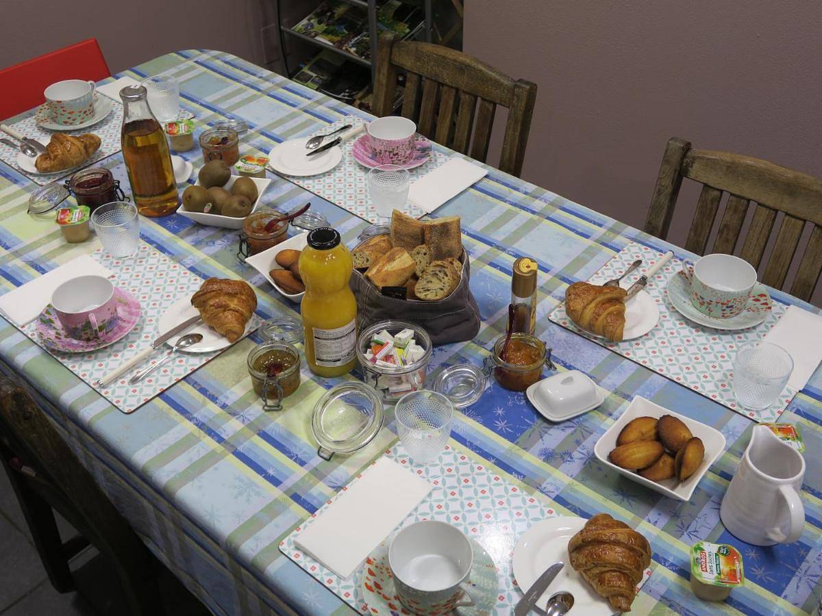 Standard Triple Room in Charleville-Mézières, Ardennes