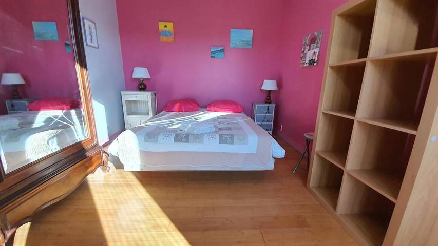 Location de vacances pour 5 personnes, avec piscine ainsi que vue et jardin à Grignols (Gironde) - 3