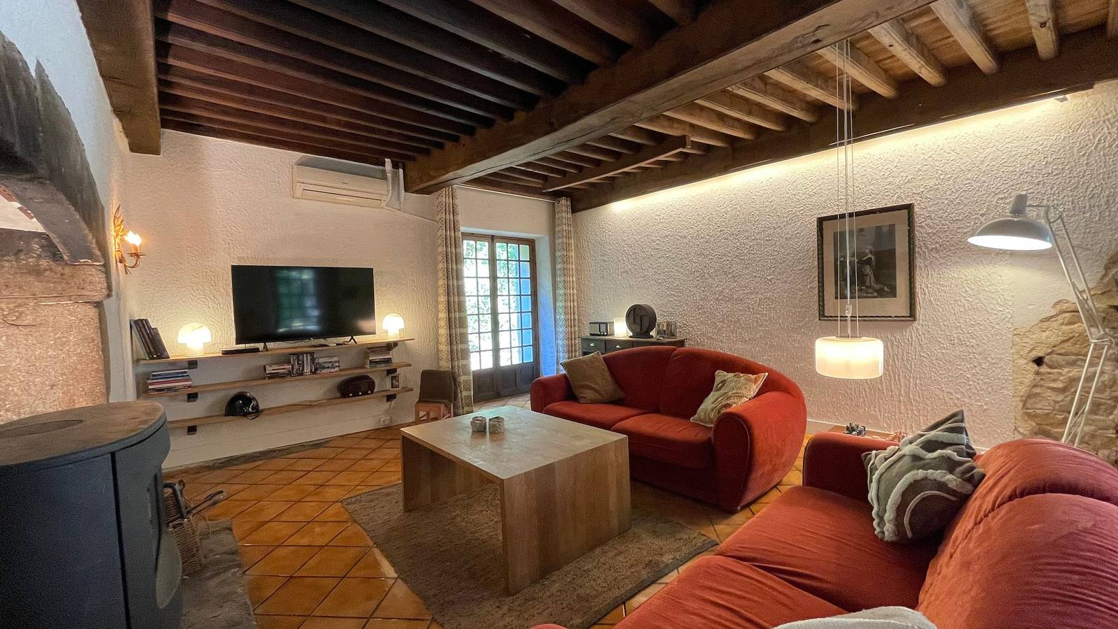 Cottage « Le Moulin de Laval » avec terrasse privée, Wi-Fi et climatisation in Saint-Priest-des-Champs, Puy-de-Dôme