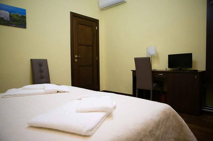 Chambre d’hôte pour 4 personnes, avec Jardin et Piscine à Parabita - 3