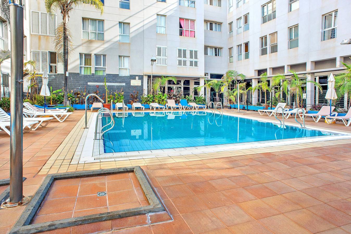 Entire apartment, Holiday Home "Playa Sardina" near the Beach with Mountain View & Wi-Fi in Sardina del Norte, Gáldar