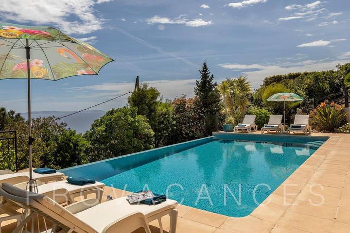 Villa mit Panoramablick auf das Mittelmeer in Rayol Canadel in Rayol-Canadel-sur-Mer, Parc national Port-Cros